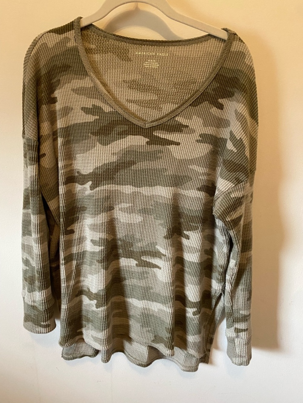 American Eagle plush v-neck green camo with side slits size medium
